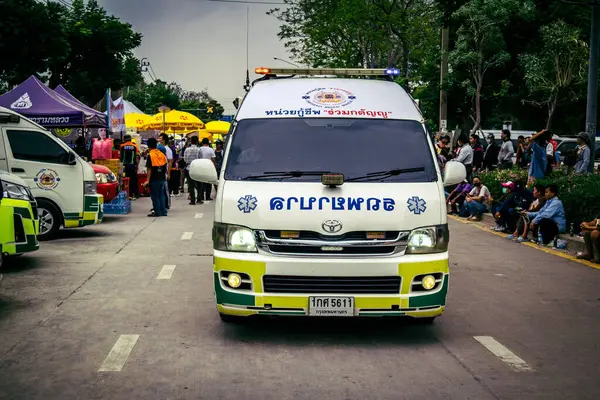 Bangkok, Tayland, 31 Mart 2025 'te Bangkok' ta meydana gelen depremden sonra yıkılan bir binanın inşaatı devam ediyor. Birçok kurban hala enkaz altında..