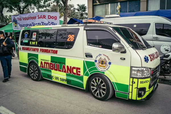 Bangkok, Tayland, 31 Mart 2025 'te Bangkok' ta meydana gelen depremden sonra yıkılan bir binanın inşaatı devam ediyor. Birçok kurban hala enkaz altında..