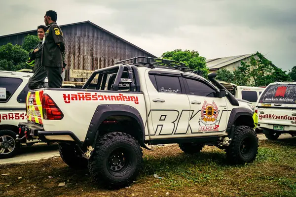 Bangkok, Tayland, 31 Mart 2025 'te Bangkok' ta meydana gelen depremden sonra yıkılan bir binanın şantiyesine sevk edildi. Birçok kurban hala enkaz altında..