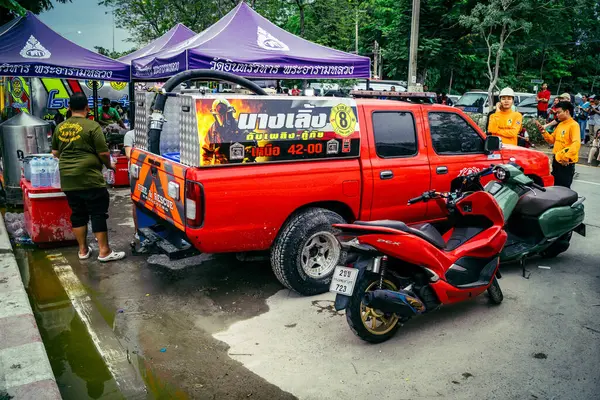 Bangkok, Tayland, 31 Mart 2025 'te Bangkok' ta meydana gelen depremden sonra yıkılan bir binanın şantiyesine sevk edildi. Birçok kurban hala enkaz altında..