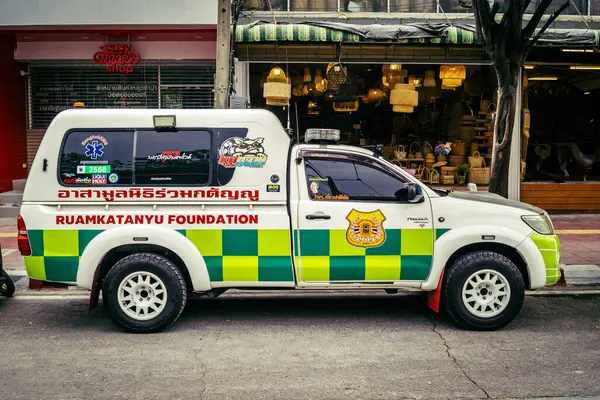 Bangkok, Tayland, 31 Mart 2025 'te Bangkok' ta meydana gelen depremden sonra yıkılan bir binanın şantiyesine sevk edildi. Birçok kurban hala enkaz altında..