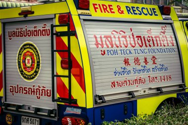 Bangkok, Tayland, 31 Mart 2025 'te Bangkok' ta meydana gelen depremden sonra yıkılan bir binanın şantiyesine sevk edildi. Birçok kurban hala enkaz altında..