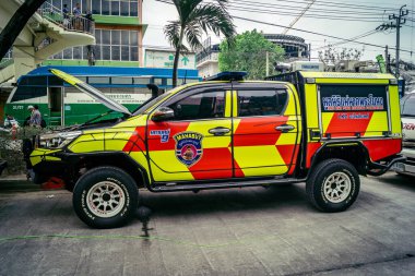 Bangkok, Tayland, 31 Mart 2025 'te Bangkok' ta meydana gelen depremden sonra yıkılan bir binanın şantiyesine sevk edildi. Birçok kurban hala enkaz altında..