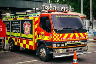 Bangkok, Tayland, 31 Mart 2025 'te Bangkok' ta meydana gelen depremden sonra yıkılan bir binanın şantiyesine sevk edildi. Birçok kurban hala enkaz altında..