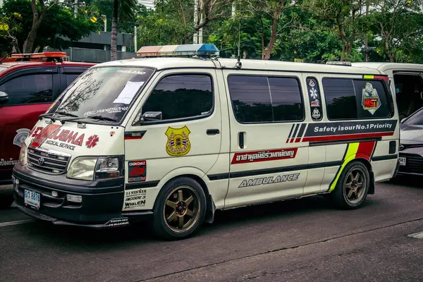 Bangkok, Tayland, 31 Mart 2025 'te Bangkok' ta meydana gelen depremden sonra yıkılan bir binanın şantiyesine sevk edildi. Birçok kurban hala enkaz altında..