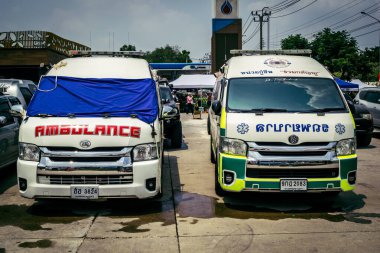 Bangkok, Tayland, 2 Nisan 2025 'te Bangkok' ta meydana gelen depremden sonra yıkılan bir binanın inşaatı devam ediyor. Birçok kurban hala enkaz altında..