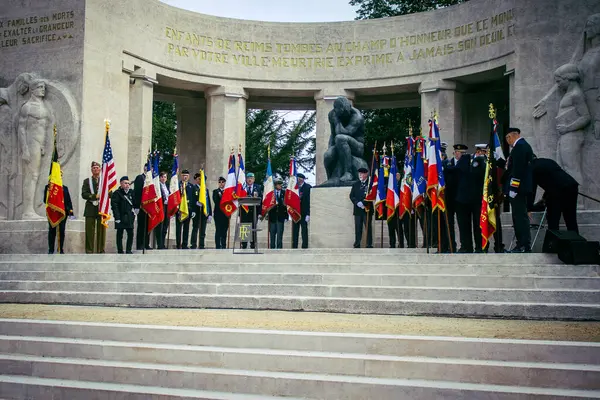 Reims, Fransa, 7 Mayıs 2025 Alman silahlı kuvvetlerinin 80. kuruluş yıldönümü ve 2. Dünya Savaşı 'nın bitişi 7 Mayıs 1945' te Reims Roosevelt Lisesi 'nde imzalandı..