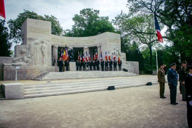 Reims, Fransa, 7 Mayıs 2025 Alman silahlı kuvvetlerinin 80. kuruluş yıldönümü ve 2. Dünya Savaşı 'nın bitişi 7 Mayıs 1945' te Reims Roosevelt Lisesi 'nde imzalandı..