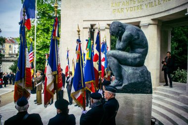 Reims, Fransa, 7 Mayıs 2025 Alman silahlı kuvvetlerinin 80. kuruluş yıldönümü ve 2. Dünya Savaşı 'nın bitişi 7 Mayıs 1945' te Reims Roosevelt Lisesi 'nde imzalandı..