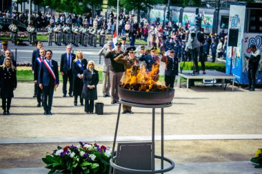 Reims, Fransa, 7 Mayıs 2025 Savaş Anıtı 'nda Özgürlük' ün 80. yıldönümü, Alman silahlı kuvvetlerinin teslim olması ve İkinci Dünya Savaşı 'nın sona ermesi anısına düzenlenen törenler..