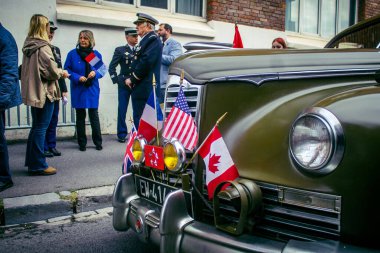Reims, Fransa, 7 Mayıs 2025 Eski Askeri Araçlar Geçidi Reims caddelerinde gerçekleşir. Reims 'deki Özgürlük' ün 80. yıldönümüne katılıyorlar..