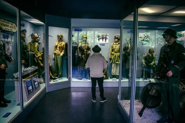 Reims, Fransa, 7 Mayıs 2025 Alman silahlı kuvvetlerinin 80. kuruluş yıldönümü ve 2. Dünya Savaşı 'nın bitişi 7 Mayıs 1945' te Reims Roosevelt Lisesi 'nde imzalandı..