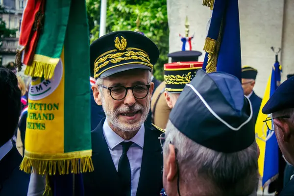 Reims, Fransa, 7 Mayıs 2025 Marne Valisi Henri Prevost, Reims şehir merkezindeki savaş anıtının 80. yıldönümü kutlamalarına katıldı..