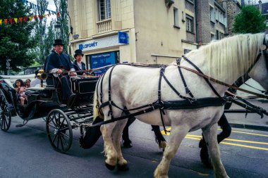 Reims, Fransa, 31 Mayıs 2025 Eğlence, Jean d 'Arc önderliğindeki Charles VII' nin taç giyme töreninde 17 Temmuz 1429 'da Reims' de gerçekleşti..