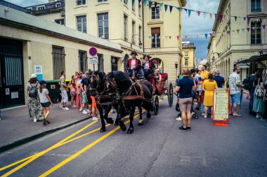 Reims, Fransa, 31 Mayıs 2025 Eğlence, Jean d 'Arc önderliğindeki Charles VII' nin taç giyme töreninde 17 Temmuz 1429 'da Reims' de gerçekleşti..
