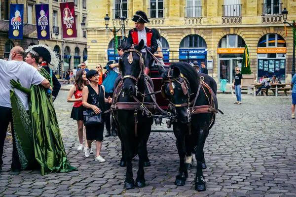 Reims, Fransa, 31 Mayıs 2025 Eğlence, Jean d 'Arc önderliğindeki Charles VII' nin taç giyme töreninde 17 Temmuz 1429 'da Reims' de gerçekleşti..