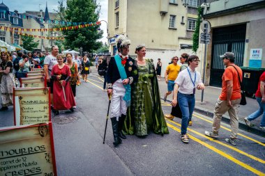 Reims, Fransa, 31 Mayıs 2025 Eğlence, Jean d 'Arc önderliğindeki Charles VII' nin taç giyme töreninde 17 Temmuz 1429 'da Reims' de gerçekleşti..