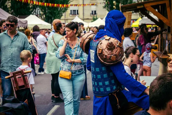Reims, Fransa, 31 Mayıs 2025 Eğlence, Jean d 'Arc önderliğindeki Charles VII' nin taç giyme töreninde 17 Temmuz 1429 'da Reims' de gerçekleşti..