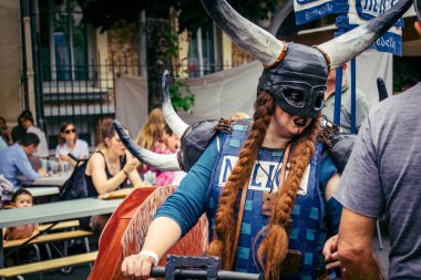 Reims, Fransa, 31 Mayıs 2025 Eğlence, Jean d 'Arc önderliğindeki Charles VII' nin taç giyme töreninde 17 Temmuz 1429 'da Reims' de gerçekleşti..