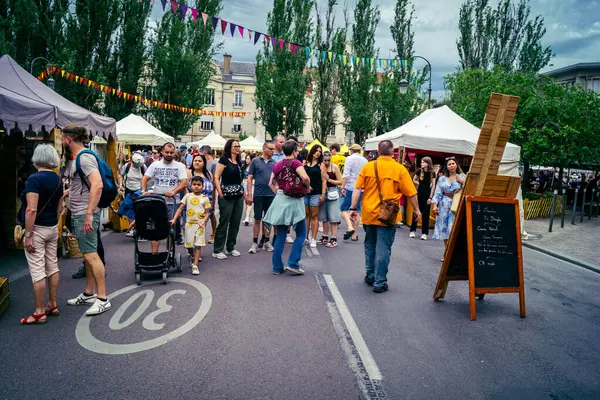 Reims, Fransa, 31 Mayıs 2025 Eğlence, Jean d 'Arc önderliğindeki Charles VII' nin taç giyme töreninde 17 Temmuz 1429 'da Reims' de gerçekleşti..