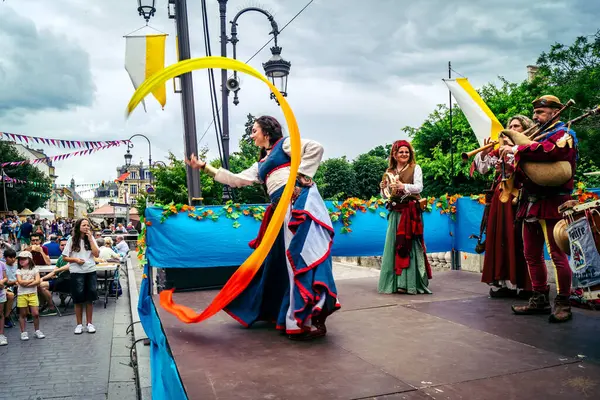 Reims, Fransa, 31 Mayıs 2025 Eğlence, Jean d 'Arc önderliğindeki Charles VII' nin taç giyme töreninde 17 Temmuz 1429 'da Reims' de gerçekleşti..