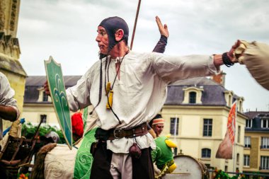 Reims, Fransa, 31 Mayıs 2025 Eğlence, Jean d 'Arc önderliğindeki Charles VII' nin taç giyme töreninde 17 Temmuz 1429 'da Reims' de gerçekleşti..