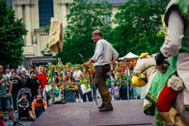 Reims, Fransa, 31 Mayıs 2025 Eğlence, Jean d 'Arc önderliğindeki Charles VII' nin taç giyme töreninde 17 Temmuz 1429 'da Reims' de gerçekleşti..