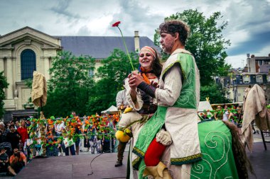 Reims, Fransa, 31 Mayıs 2025 Eğlence, Jean d 'Arc önderliğindeki Charles VII' nin taç giyme töreninde 17 Temmuz 1429 'da Reims' de gerçekleşti..