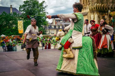 Reims, Fransa, 31 Mayıs 2025 Eğlence, Jean d 'Arc önderliğindeki Charles VII' nin taç giyme töreninde 17 Temmuz 1429 'da Reims' de gerçekleşti..