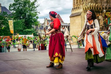 Reims, Fransa, 31 Mayıs 2025 Eğlence, Jean d 'Arc önderliğindeki Charles VII' nin taç giyme töreninde 17 Temmuz 1429 'da Reims' de gerçekleşti..