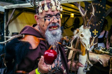 Reims, Fransa, 31 Mayıs 2025 Eğlence, Jean d 'Arc önderliğindeki Charles VII' nin taç giyme töreninde 17 Temmuz 1429 'da Reims' de gerçekleşti..