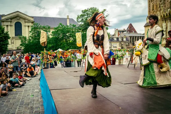 Reims, Fransa, 31 Mayıs 2025 Eğlence, Jean d 'Arc önderliğindeki Charles VII' nin taç giyme töreninde 17 Temmuz 1429 'da Reims' de gerçekleşti..