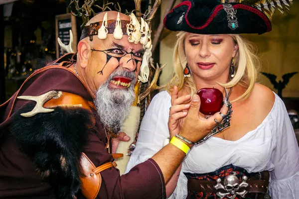 Reims, Fransa, 31 Mayıs 2025 Eğlence, Jean d 'Arc önderliğindeki Charles VII' nin taç giyme töreninde 17 Temmuz 1429 'da Reims' de gerçekleşti..