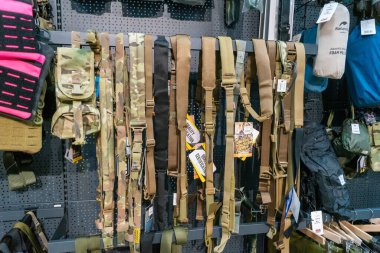 Kharkiv, Ukrayna, 9 Haziran 2025 Cezalandırıcı askeri mağazası, en iyi orjinal ordu ve taktik ürünleri sunar, askeri, özel taktik birimler ve polis için yüksek kaliteli askeri teçhizat..
