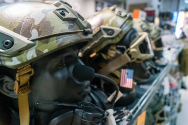 Kharkiv, Ukrayna, 9 Haziran 2025 Cezalandırıcı askeri mağazası, en iyi orjinal ordu ve taktik ürünleri sunar, askeri, özel taktik birimler ve polis için yüksek kaliteli askeri teçhizat..