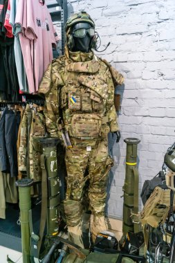 Kharkiv, Ukrayna, 9 Haziran 2025 Cezalandırıcı askeri mağazası, en iyi orjinal ordu ve taktik ürünleri sunar, askeri, özel taktik birimler ve polis için yüksek kaliteli askeri teçhizat..