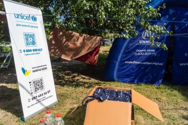 Kharkiv, Ukrayna, 11 Haziran 2025 Rus saldırısına ilk müdahale ekipleri ve sivil toplum örgütleri yanıt veriyor. Siviller, Rus saldırılarının başlıca hedefleridir ve psikolojik ve maddi desteğe ihtiyaç duyarlar..