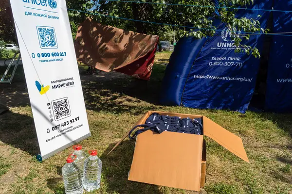 Kharkiv, Ukrayna, 11 Haziran 2025 Rus saldırısına ilk müdahale ekipleri ve sivil toplum örgütleri yanıt veriyor. Siviller, Rus saldırılarının başlıca hedefleridir ve psikolojik ve maddi desteğe ihtiyaç duyarlar..