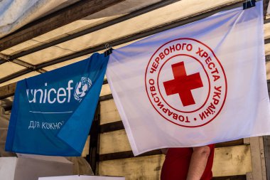 Kharkiv, Ukrayna, 6 Temmuz 2025 Rus saldırısına ilk müdahale ekipleri ve sivil toplum örgütleri yanıt veriyor. Siviller, Rus saldırılarının başlıca hedefleridir ve psikolojik ve maddi desteğe ihtiyaç duyarlar..