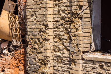 Kharkiv, Ukrayna, 7 Temmuz 2025 Kharkiv şehir merkezine Rus Şaban İHA 'ları saldırdı. Hasar, çok sayıda dükkan, yangın çıkan binalar ve çok sayıda pencerenin tahrip edilmesiyle büyük çapta gerçekleşti..