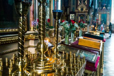 Kharkiv, Ukrayna, 13 Temmuz 2025 Annunciation Katedrali. Doğu Avrupa 'nın en büyük katedrali, Bizans ve Gotik tarzında ve Ukrayna Ortodoks Kilisesi üyesi