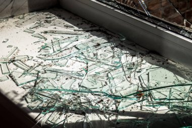 Kharkiv, Ukrayna, 25 Temmuz 2025 Rusya Kharkiv 'deki hastaneyi güdümlü hava bombasıyla vurdu. Grev sonucunda, binanın ikinci katı ve çatısı kısmen tahrip edildi..