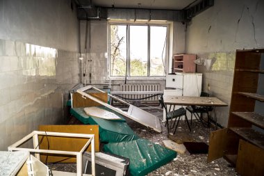 Kharkiv, Ukrayna, 25 Temmuz 2025 Rusya Kharkiv 'deki hastaneyi güdümlü hava bombasıyla vurdu. Grev sonucunda, binanın ikinci katı ve çatısı kısmen tahrip edildi..