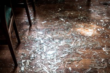 Kharkiv, Ukrayna, 25 Temmuz 2025 Rusya Kharkiv 'deki hastaneyi güdümlü hava bombasıyla vurdu. Grev sonucunda, binanın ikinci katı ve çatısı kısmen tahrip edildi..