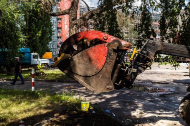 Kharkiv, Ukrayna, 26 Temmuz 2025 Rusya Kharkiv 'deki bir yerleşim yerini güdümlü hava bombasıyla bombaladı. Bina hasar gördü. Siviller Rus saldırılarının başlıca hedefleri..