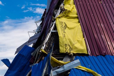 Kharkiv, Ukrayna, 26 Temmuz 2025 Rusya Kharkiv 'deki bir spor tesisini güdümlü hava bombasıyla bombaladı. Kompleks kısmen yok edildi. Siviller Rus saldırılarının başlıca hedefleri..