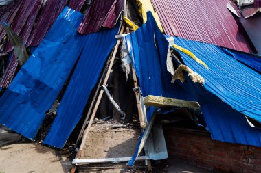 Kharkiv, Ukrayna, 26 Temmuz 2025 Rusya Kharkiv 'deki bir spor tesisini güdümlü hava bombasıyla bombaladı. Kompleks kısmen yok edildi. Siviller Rus saldırılarının başlıca hedefleri..