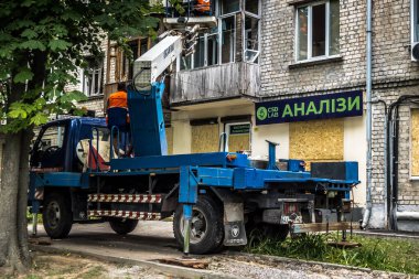 Kharkiv, Ukrayna, 26 Temmuz 2025 Rusya Kharkiv 'deki bir yerleşim yerini güdümlü hava bombasıyla bombaladı. Bina hasar gördü. Siviller Rus saldırılarının başlıca hedefleri..
