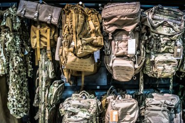 Kharkiv, Ukrayna, 29 Temmuz 2025 Cezalandırıcı askeri mağazası en iyi orjinal ordu ve taktik malzemeleri sunar. Askeri, özel taktik birimler ve polis için yüksek kaliteli askeri teçhizat..