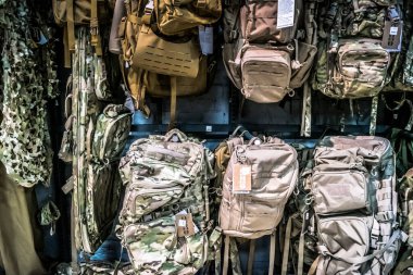 Kharkiv, Ukrayna, 29 Temmuz 2025 Cezalandırıcı askeri mağazası en iyi orjinal ordu ve taktik malzemeleri sunar. Askeri, özel taktik birimler ve polis için yüksek kaliteli askeri teçhizat..